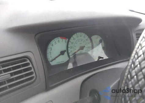 2004 Toyota Corolla Le z USA, uszkodzony, nr VIN 2T1BR32E64C269155